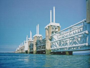 Over de bouwers van de stormvloedkering Oosterschelde. beschikbaar voor biedingen