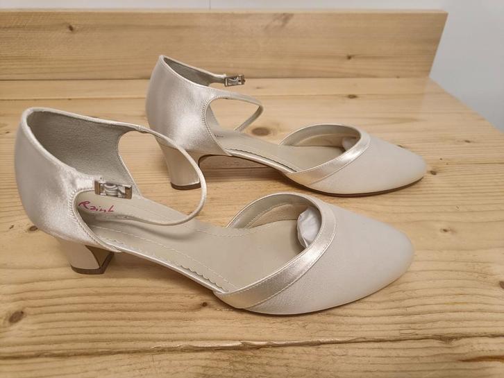 Nieuw - Rainbow Club Anika trouwschoenen - Maat 40, Kleding | Dames, Trouwkleding en Trouwaccessoires, Zo goed als nieuw, Wit