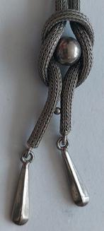 zilveren ketting met schuifknoop, en bol en druppel vormen., Antiek en Kunst, Ophalen