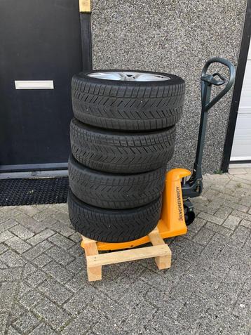 Mercedes Benz Velgenset Winterband Vredestein 245/45/R17 beschikbaar voor biedingen