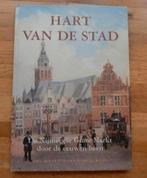 Hart van de stad de Nijmeegse grote markt door de eeuwen hee, Ophalen of Verzenden, Zo goed als nieuw