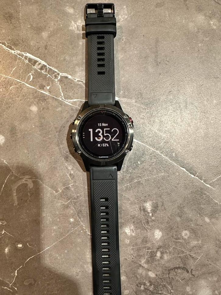 Garmin Fenix 5 47mm, Sieraden, Tassen en Uiterlijk, Smartwatches, Gebruikt, Android, Zwart, Afstand, Waterdicht, Ophalen of Verzenden