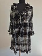 J408 - Zwart-witte Yoek jurk maat M = XXL (1), Kleding | Dames, Grote Maten, Ophalen of Verzenden, Zo goed als nieuw, Zwart, Jurk