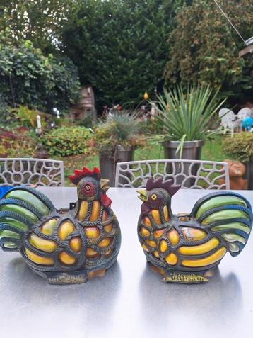 2 Kippen gietijzer glas.DALEN,DRENTHE beschikbaar voor biedingen