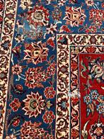 Perzische tapijt Isfahan,( Beschadigd ) 227*145 cm, Gebruikt, 100 tot 150 cm, Wol, Rood