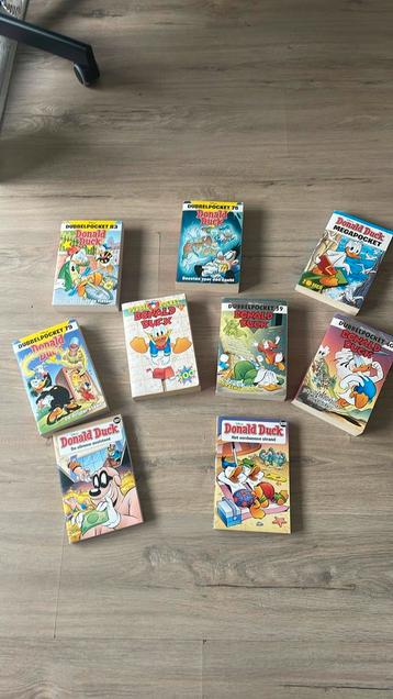 Heleboel Donald Duck pockets en mega pockets beschikbaar voor biedingen