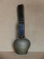 Zwitserse koebel leren halsband koeienbel koe bel oud 35x30, Antiek en Kunst, Ophalen of Verzenden