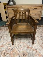Koloniale hardhouten stoel met gebruikerssporen, Huis en Inrichting, Stoelen, Ophalen, Gebruikt, Bruin, Eén