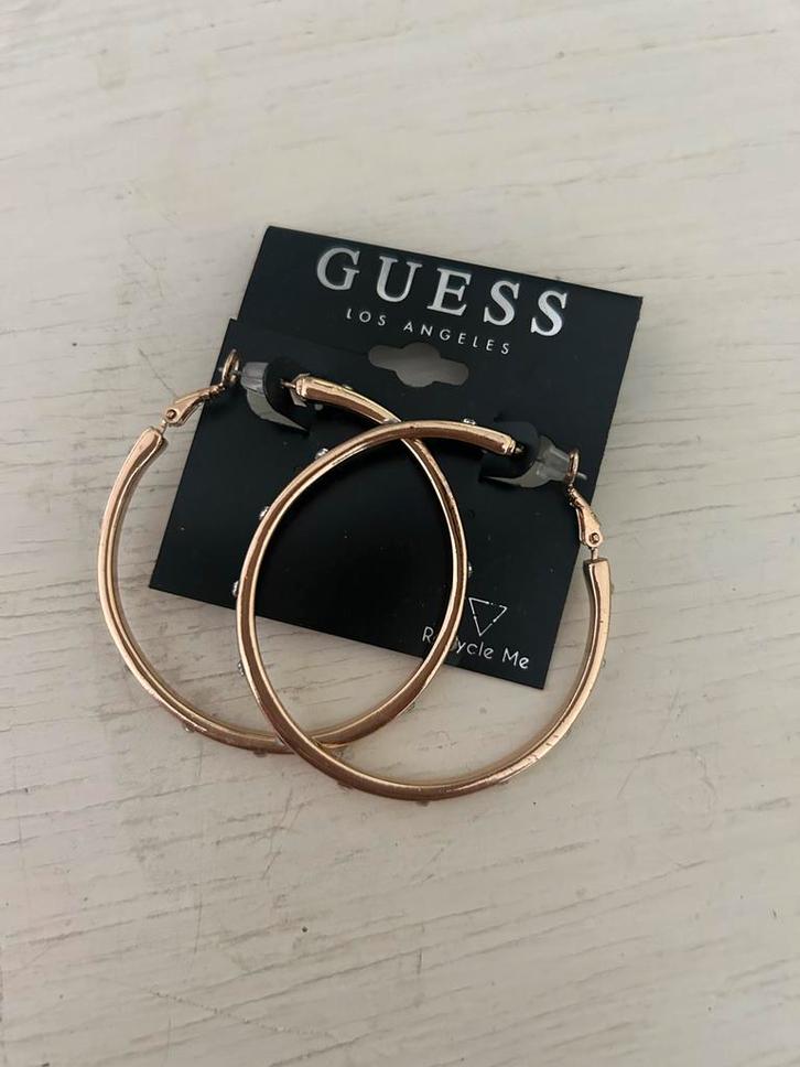 Guess Goudkleurige Oorringen met Steentjes, Sieraden, Tassen en Uiterlijk, Oorbellen, Nieuw, Hangers, Overige materialen, Goud
