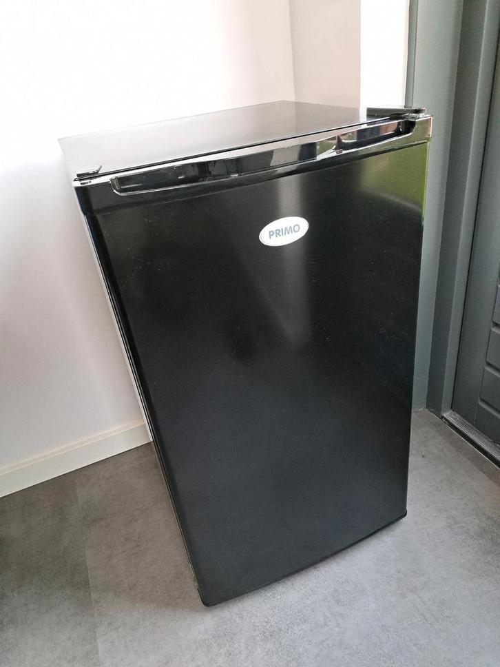 Primo vrijstaande vriezer diepvries tafelmodel zwart, Witgoed en Apparatuur, Koelkasten en IJskasten, Zo goed als nieuw, Met vriesvak