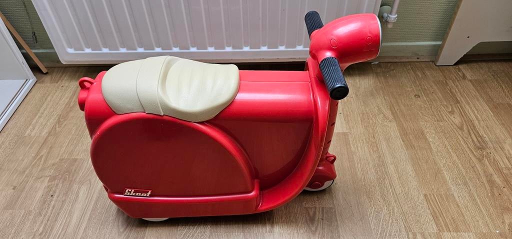 Rode Skoot koffer in goede staat, Ophalen, Zo goed als nieuw, Overige typen
