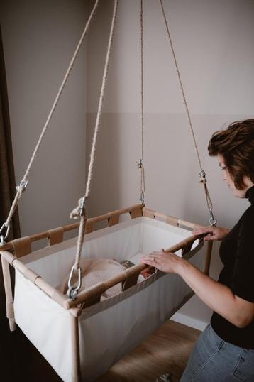 Hangwieg merk Hussh beschikbaar voor biedingen