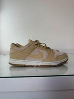 Nike Dunk Low "Khaki Suede Gum" 44,5, Ophalen of Verzenden, Zo goed als nieuw