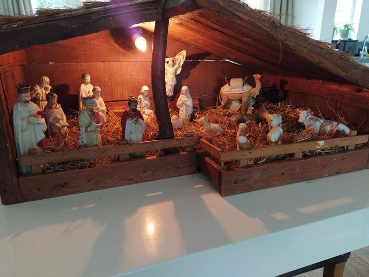 Uniek kerststalletje – handgemaakt + complete vintage 19-del, Diversen, Kerst, Gebruikt, Ophalen of Verzenden