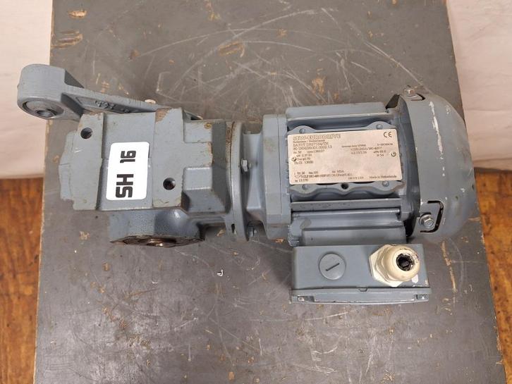 SEW Eurodrive met reductie SH16, Doe-het-zelf en Verbouw, Motoren, Gebruikt, Elektromotor, Minder dan 1400 rpm, Ophalen of Verzenden