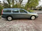 Volvo V70 2.4 Comfort Line vol jaar apk, Auto's, Volvo, Origineel Nederlands, Te koop, 5 stoelen, Benzine