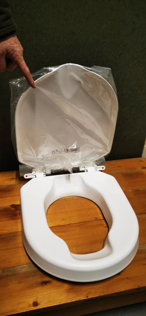 Etac Hi-Loo Toiletverhoger Nieuw, Huis en Inrichting, Badkamer | Badkamermeubels, Nieuw, Overige typen, Minder dan 100 cm, Minder dan 25 cm