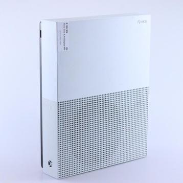 Xbox One S Wit zonder controller beschikbaar voor biedingen