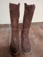 Dameskasschoenen sleehak suède maat 39, Ophalen of Verzenden, Gedragen, Bruin, Lage of Enkellaarzen