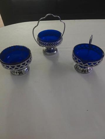 Vintage schaaltjes Cobalt Blauw Glas beschikbaar voor biedingen