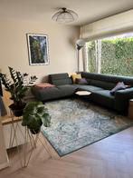 Bouclé hoekbank Montel donkergroen, Huis en Inrichting, Banken | Bankstellen, Ophalen, 250 tot 300 cm, Hoekbank, Zo goed als nieuw