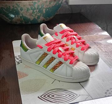 Adidas Superstar Sneakers Wit met Neon Accenten maat 36/½ beschikbaar voor biedingen