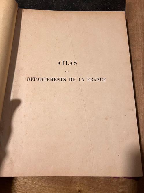 antiek boekAntiek boek: Atlas des departement de la France, Antiek en Kunst, Antiek | Boeken en Bijbels, Ophalen of Verzenden