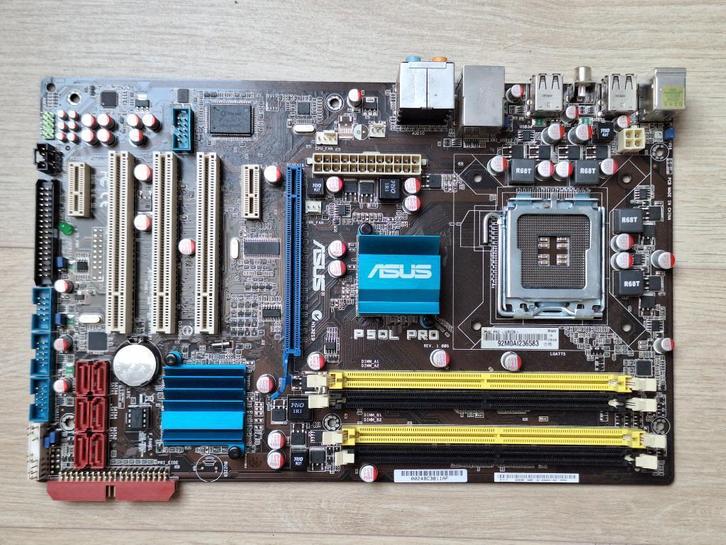 Asus P5QL Pro Moederbord (Socket 775 voor Intel Core2), Computers en Software, Moederborden, DDR2, Ophalen of Verzenden