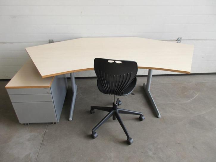 Buro 6-hoekig Ahrend+ ladenblok+ stoel, Huis en Inrichting, Bureaus, Gebruikt, Bureau, Ophalen