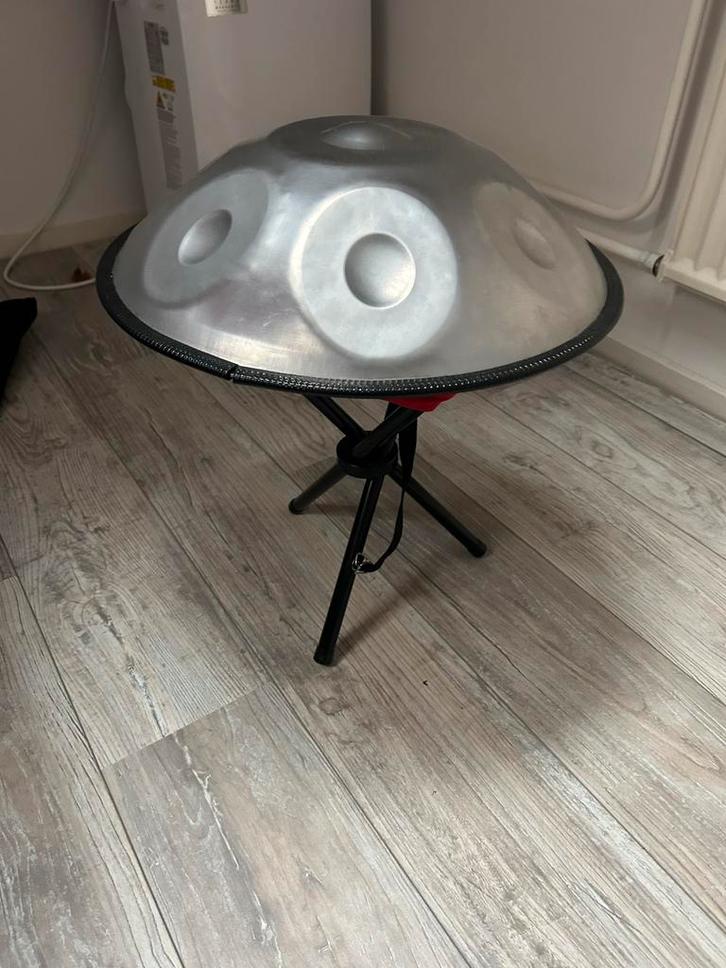 Handpan 9 tonen, d mineur .150,- vaste prijs!!, Muziek en Instrumenten, Percussie, Gebruikt, Melodische percussie, Ophalen of Verzenden