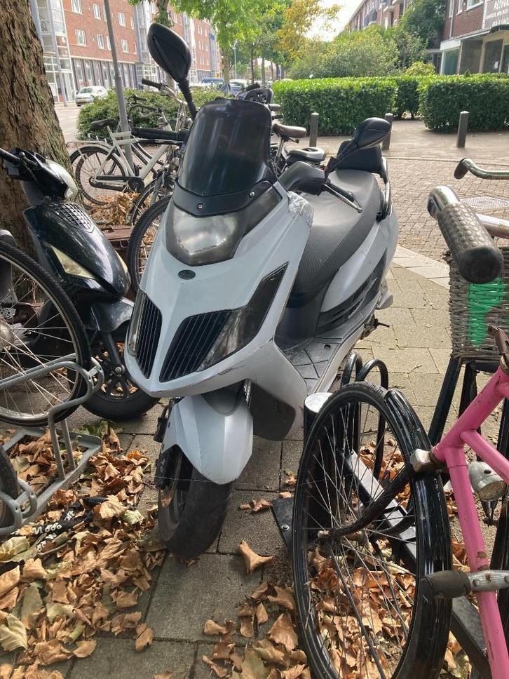 Kmyco new dink scooter (opknapper), Fietsen en Brommers, Scooters | Kymco, Gebruikt, Overige modellen, Maximaal 45 km/u, Benzine