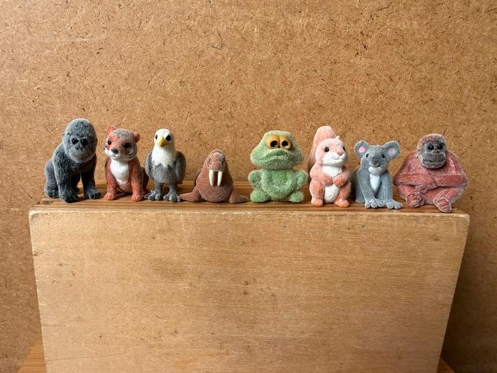 1,50 pst - dieren -de hoogste zijn 3.5cm hoog - kunst fluffy, Verzamelen, Poppenhuizen en Toebehoren, Zo goed als nieuw, Poppenhuis