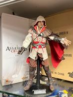 Hot toys assassins greed 2 enzio, Ophalen of Verzenden, Zo goed als nieuw