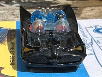 Husky Models Batmobile &  Card beschikbaar voor biedingen