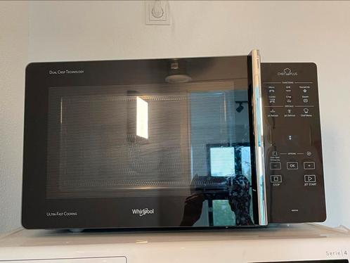 WHIRLPOOL microwave – great condition, with extras!, Witgoed en Apparatuur, Magnetrons, Zo goed als nieuw, Vrijstaand, 45 tot 60 cm