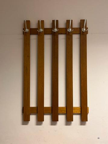Vintage Houten Kapstok met Aluminium Haken beschikbaar voor biedingen
