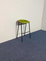 6 x Barkruk De Vorm LJ3, groene zitting, zwart frame