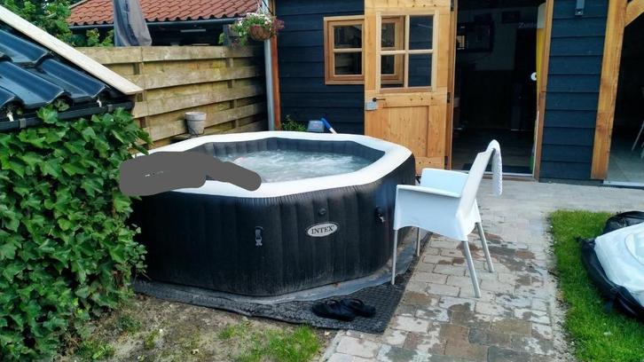 intex purespa 6 persoons, Tuin en Terras, Bubbelbaden en Hottubs, Gebruikt, Opblaasbaar, Grondzeil, Filter, Pomp, Ophalen