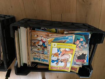 Donald ducks 2 kisten beschikbaar voor biedingen