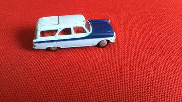 CORGI TOYS FORD ZEPHYR ESTATE MET RAMEN EN VERING KIJK MAAR beschikbaar voor biedingen