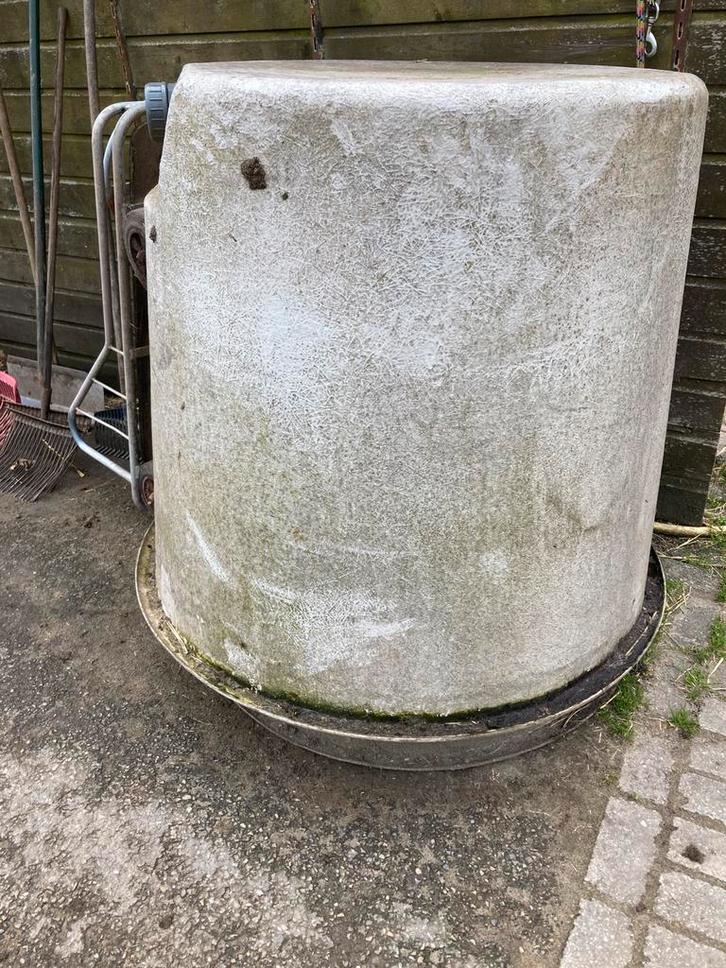 Drinkbakken te koop en paarden en shetlanderstallen te huur, Dieren en Toebehoren, Stalling en Weidegang, Opfok, Stalling, Weidegang