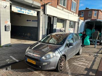 Fiat Punto 1.4 5D 2010 Blauw handgeschakelt airco cruise mp3 beschikbaar voor biedingen