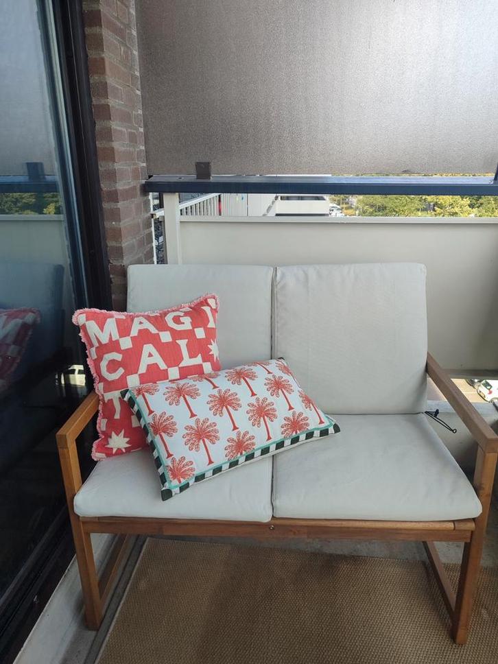 Garden Bench with 4 Cushions, Tuin en Terras, Tuinbanken, Zo goed als nieuw, Hout, Ophalen