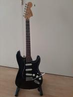 Fender Squire affinity strat met Fender logo, Muziek en Instrumenten, Ophalen, Zo goed als nieuw, Solid body, Fender