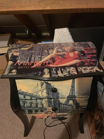 Marilyn monroe kastje beschikbaar voor biedingen