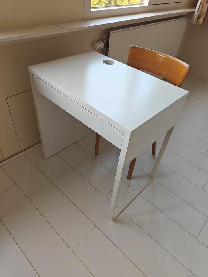 Klein bureau - 73x50 cm, Huis en Inrichting, Bureaus, Gebruikt, Bureau, Ophalen