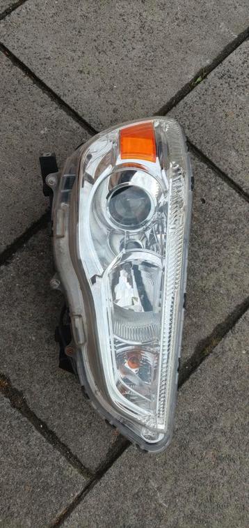 Koplamp R. ASX beschikbaar voor biedingen