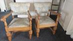 Antieke armstoelen, Ophalen