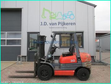 Toyota 02-6FDF30 3t diesel + 3x hydrauliek beschikbaar voor biedingen