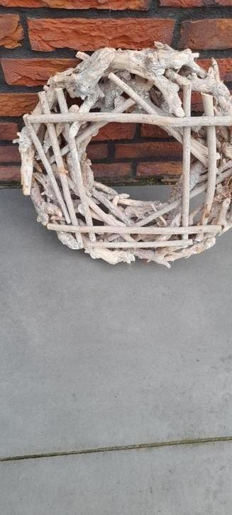 Decoratieve krans /kerstkrans beschikbaar voor biedingen